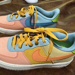 Nike Multicolor Low-Top Sneakers - Yellow/Blue/Pink/Green